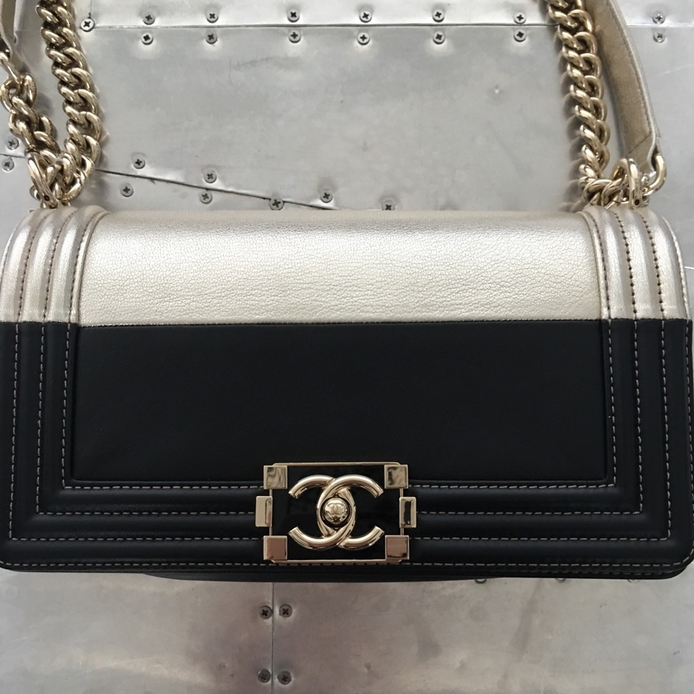 Chanel Bicolor Le Boy Flap Bag - Picture 8 of 14